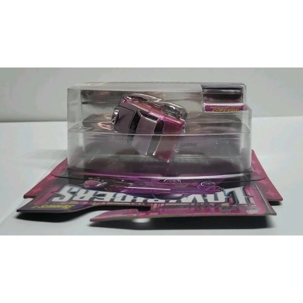 MGA Car Tuned Series 1 Lowriders‎ 59 Chevy Impala Pink With LED Lighting 2/8 Toy
